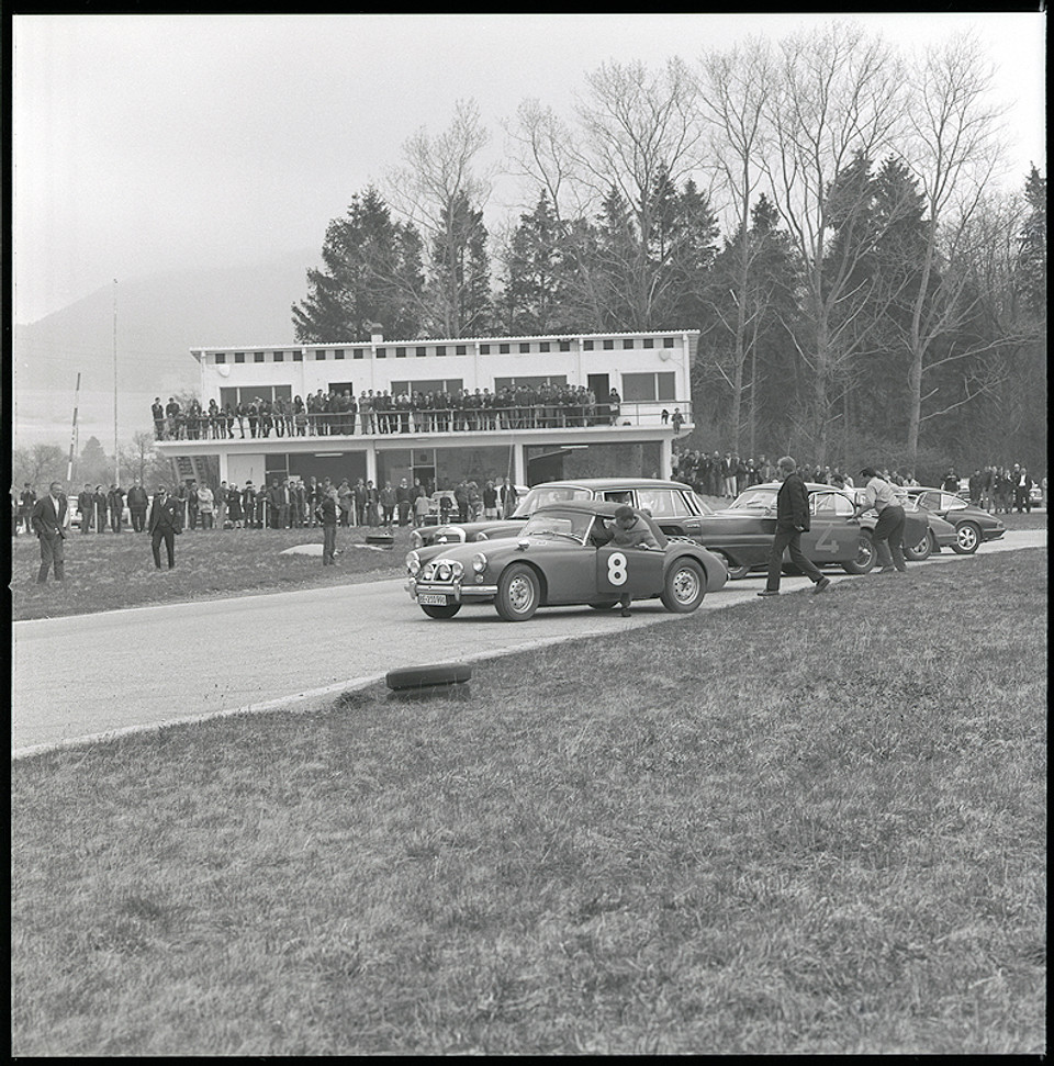 fanion suisse 60s )) 4eme RALLYE DU JURA 1967 / écurie des ordons st Ursanne