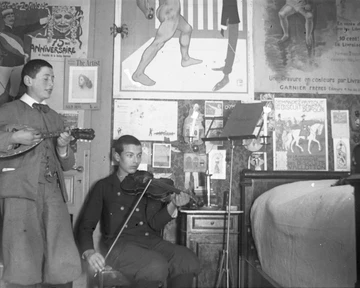 Une chambre d'adolescent à la Belle Époque